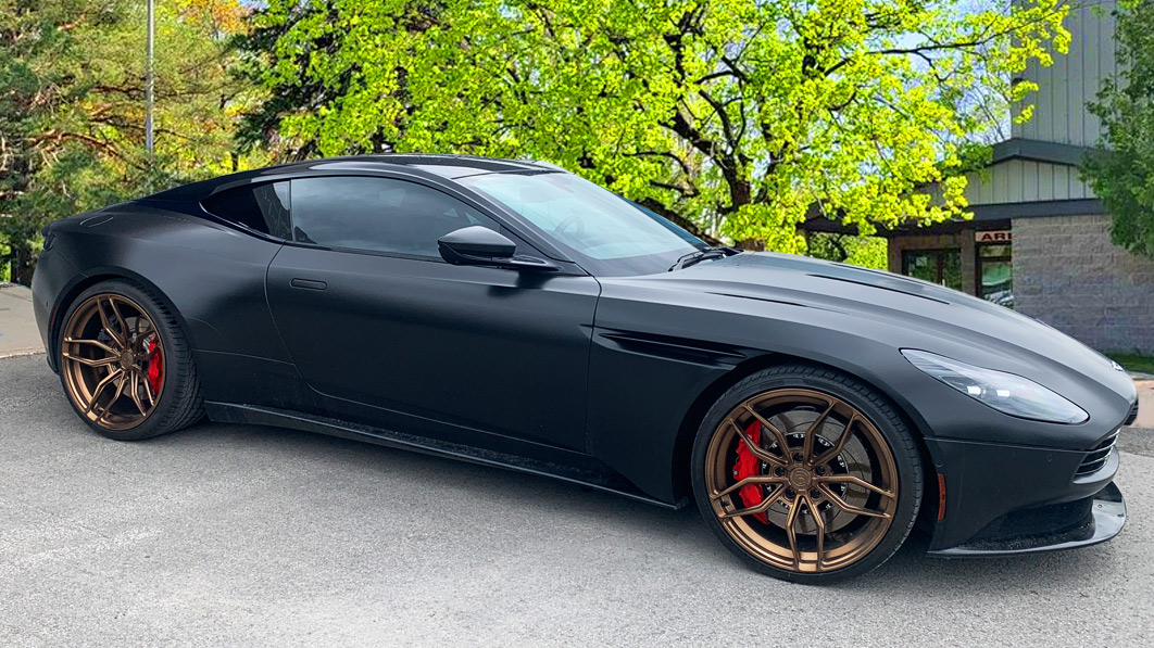 Aston MARTIN DB11